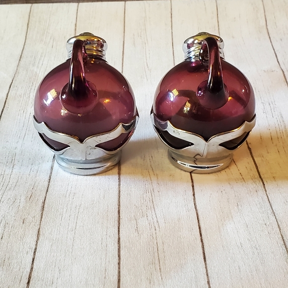 Vintage Art Deco Salt and Pepper Amethyst Glass - Picture 3 of 5